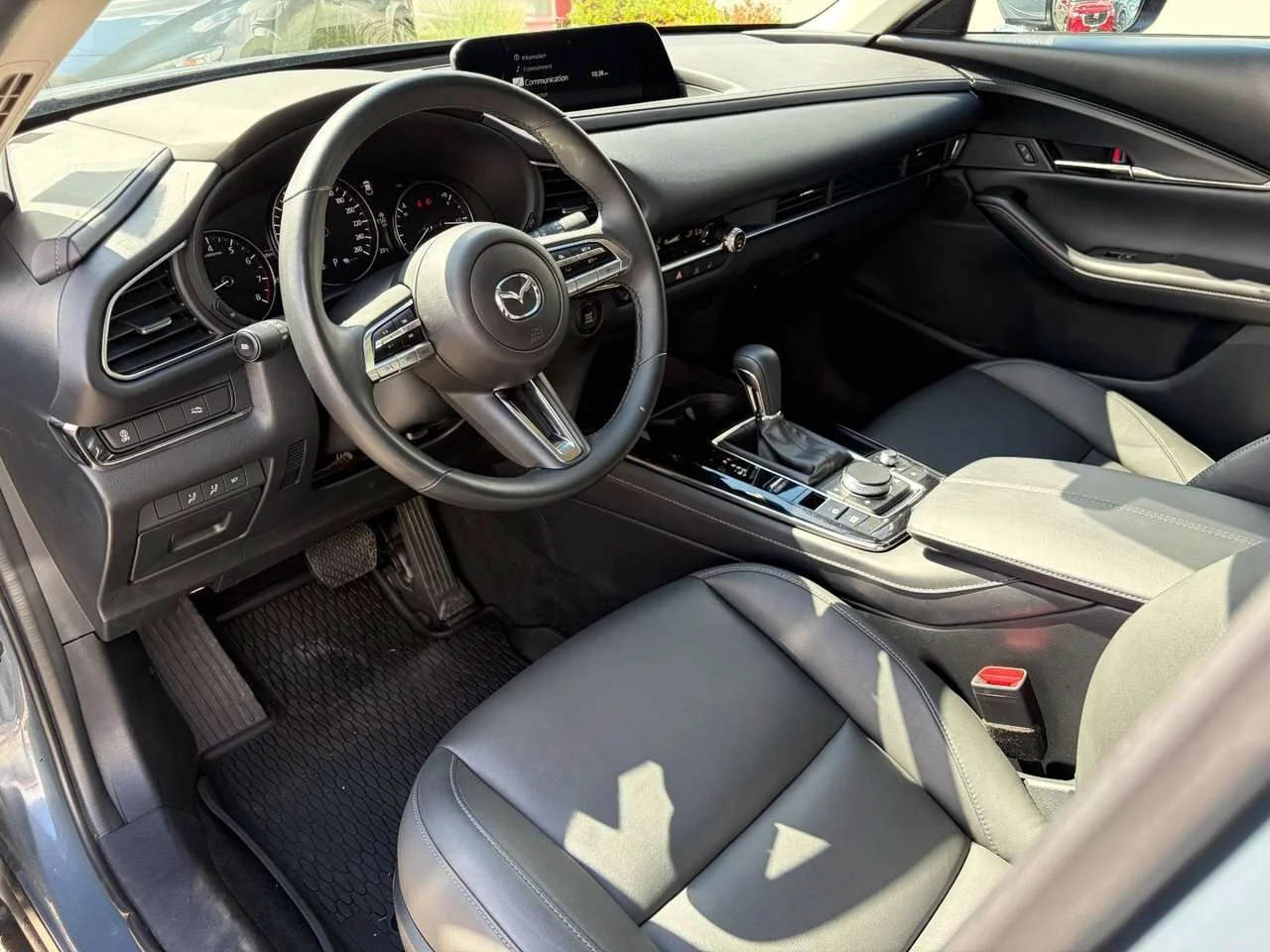 Used 2023  Mazda GS image 17
