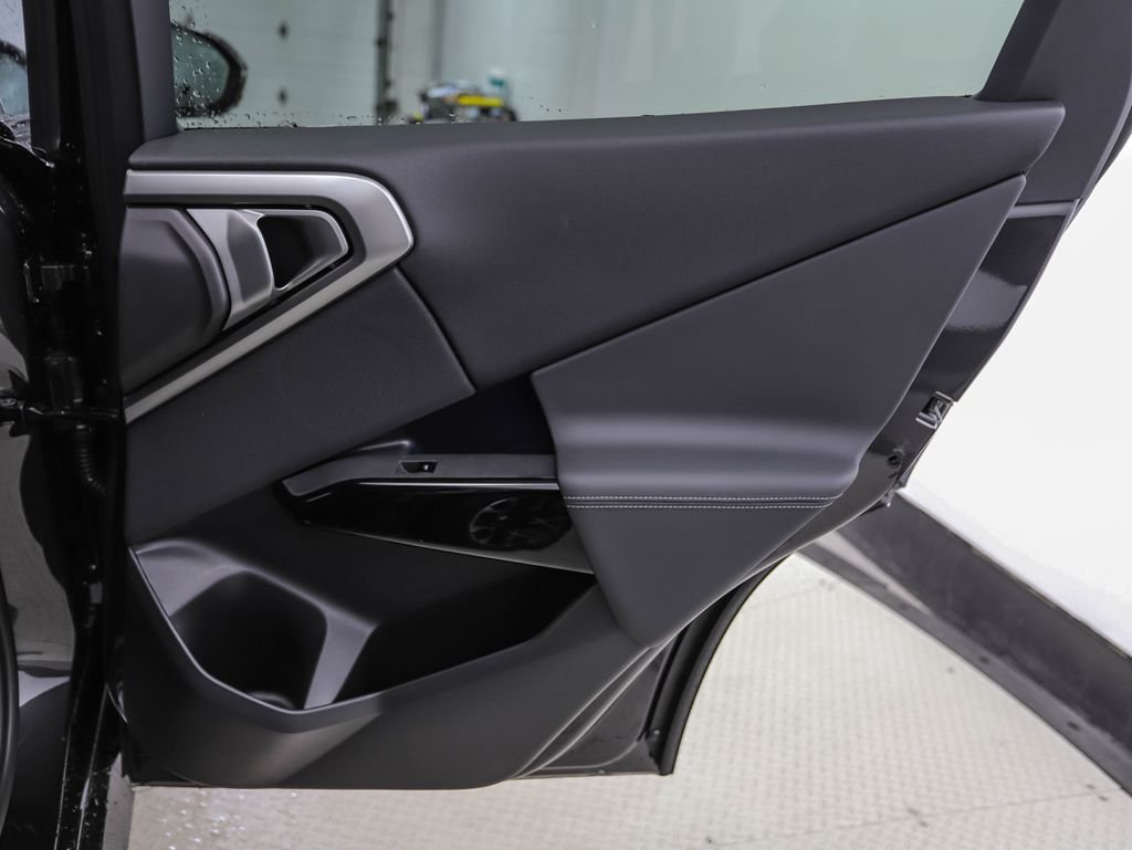 New 2026 Dark Graphite BMW 30 xDrive image 24