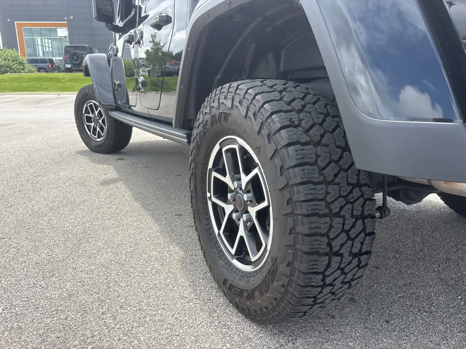 Used 2024 BLACK Jeep Rubicon image 6