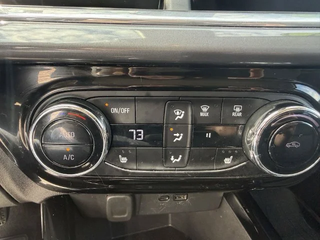 Used 2024 Cacti Green Chevrolet ACTIV image 28
