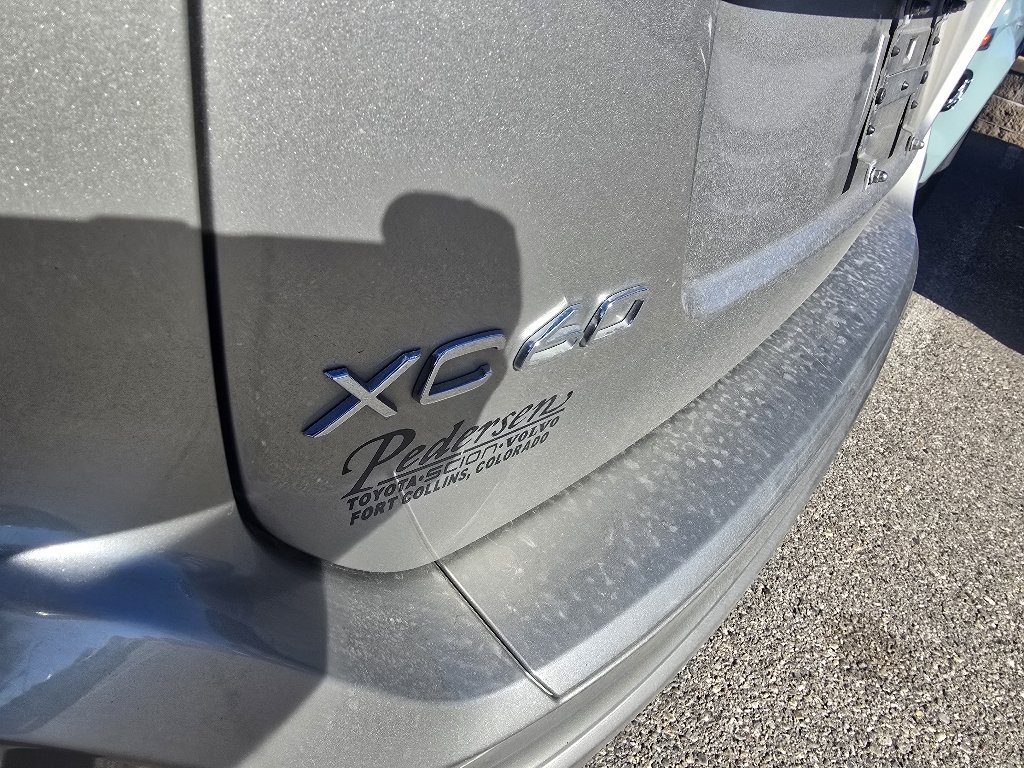 Used 2016 Seashell Metallic Volvo T5 Premier image 12
