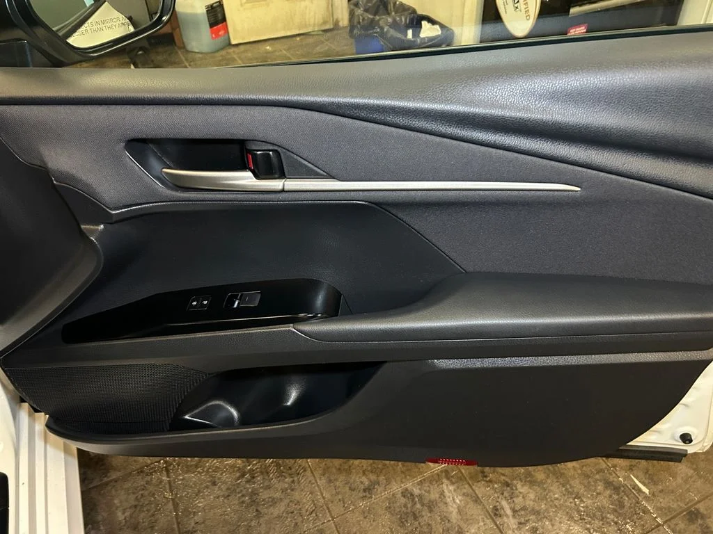 Used 2025 Ice Toyota LE image 16