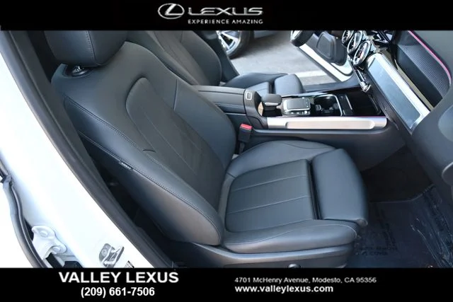Used 2023 White Mercedes-Benz GLB 250 image 19