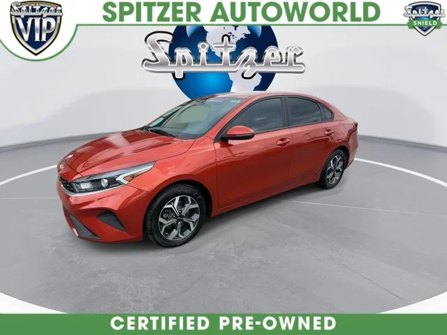 Used 2023 Red Kia LXS image 4