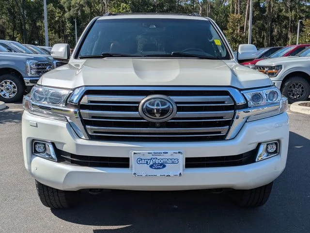 Used 2020 Blizzard Pearl Toyota Base image 9