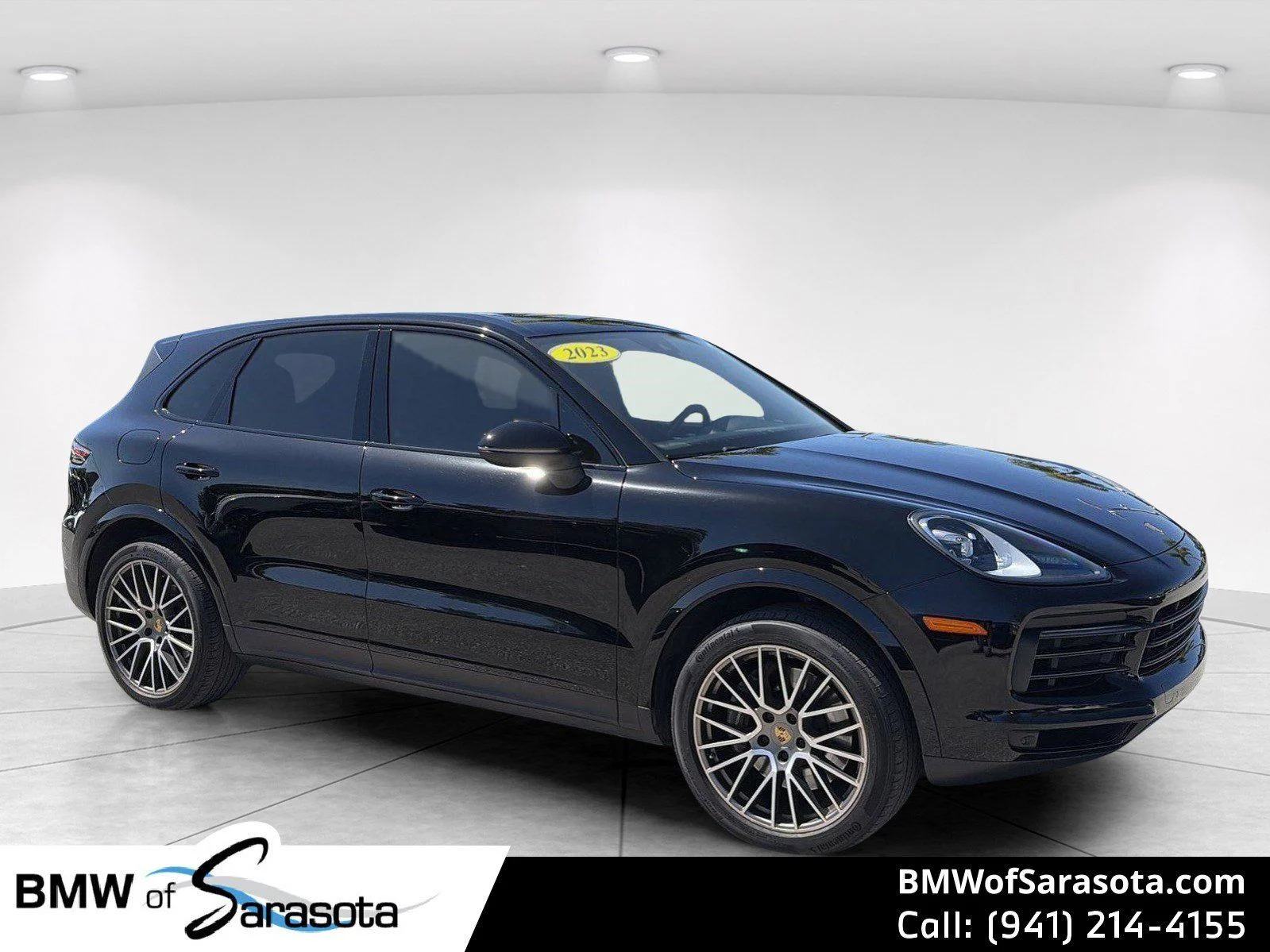 2023 Porsche Cayenne Platinum Edition's photo