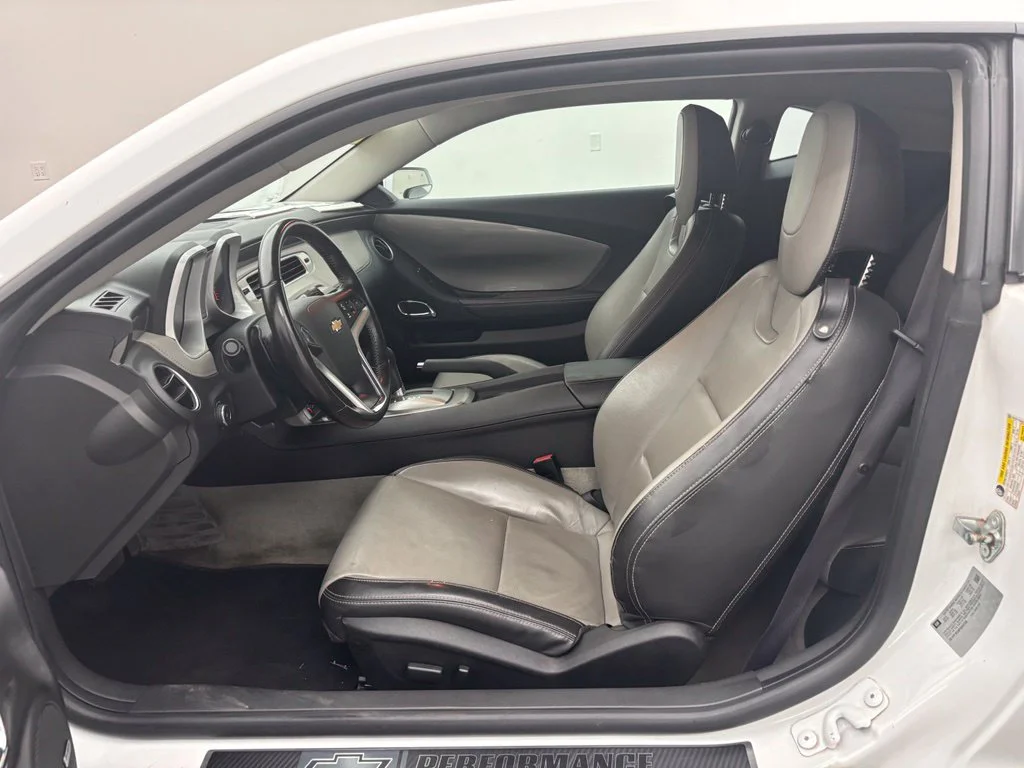 Used 2015 White Chevrolet 2LT image 22