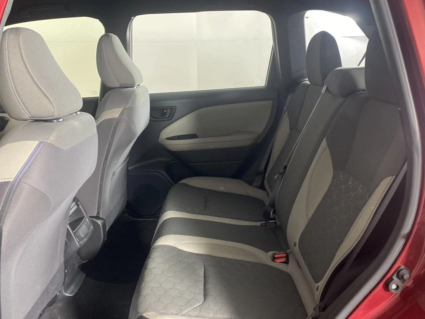 Used 2025 Crimson Red Pearl Subaru Base image 15