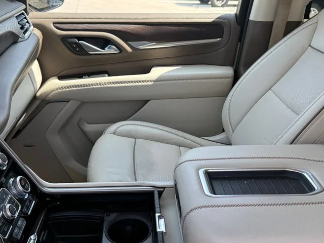 Used 2022 White Frost GMC Denali image 12