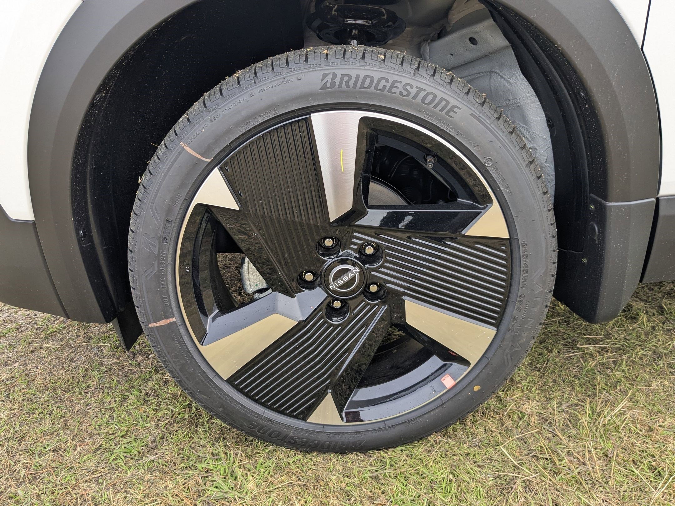 New 2026 Aspen White Tricoat Nissan SR image 17
