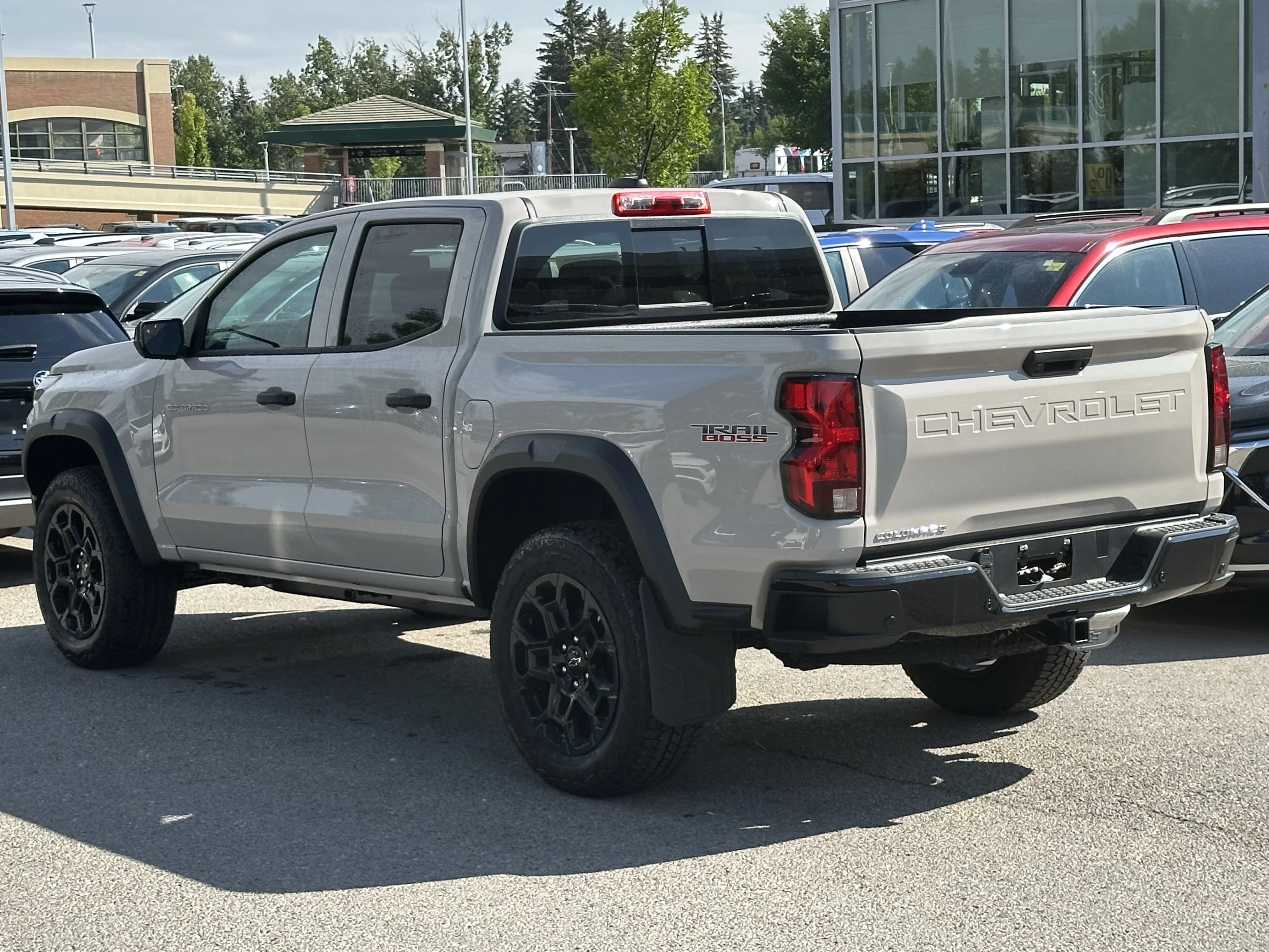 New 2026 White Sands Chevrolet 4WD Trail Boss image 4