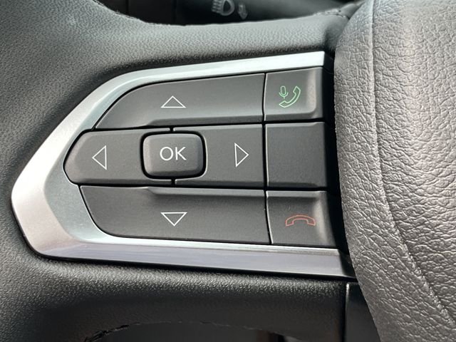New 2026 Red Hot Pearlcoat Jeep Latitude Altitude image 24