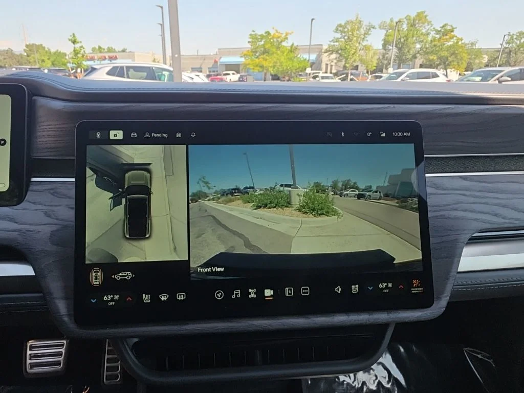 Used 2022  Rivian Launch Edition image 18