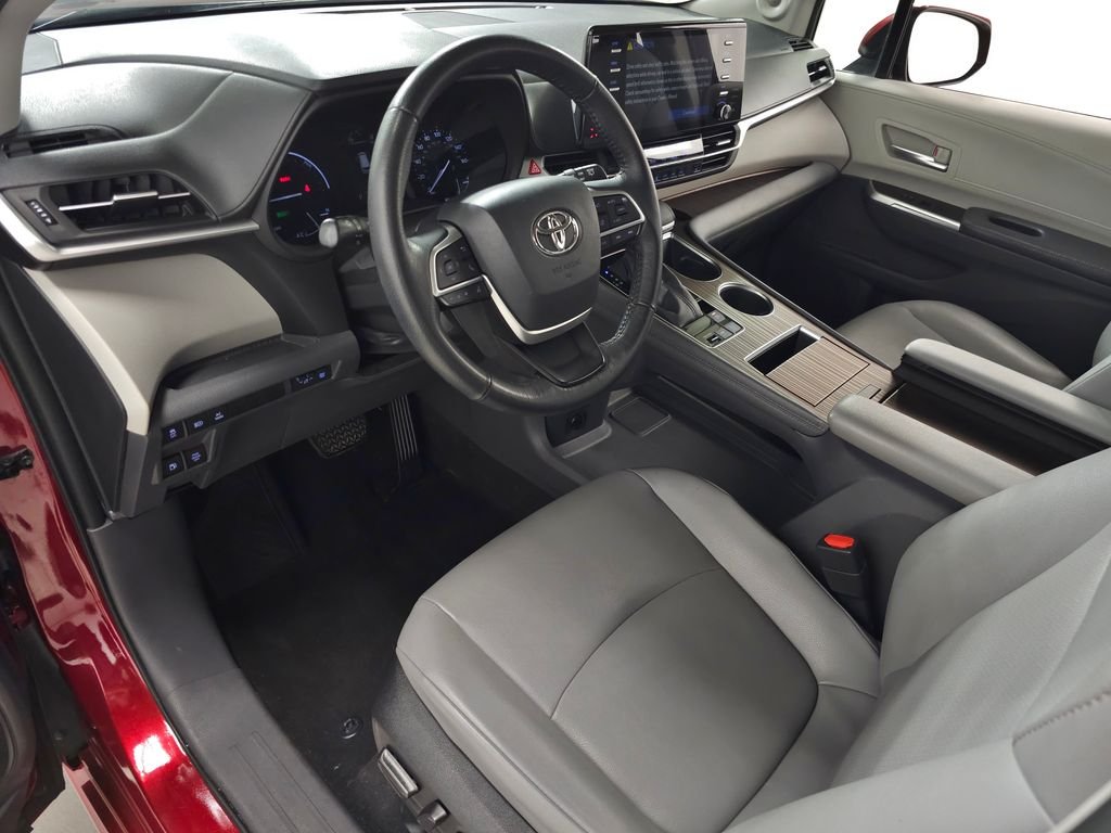 Used 2022 Pearl Toyota XLE image 16