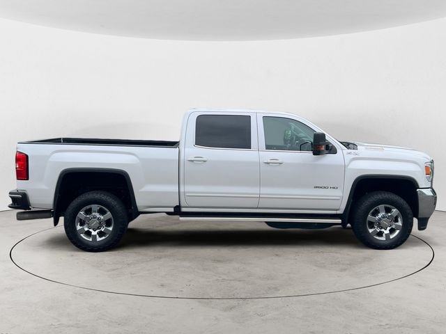 Used 2018 White Frost GMC SLE image 4