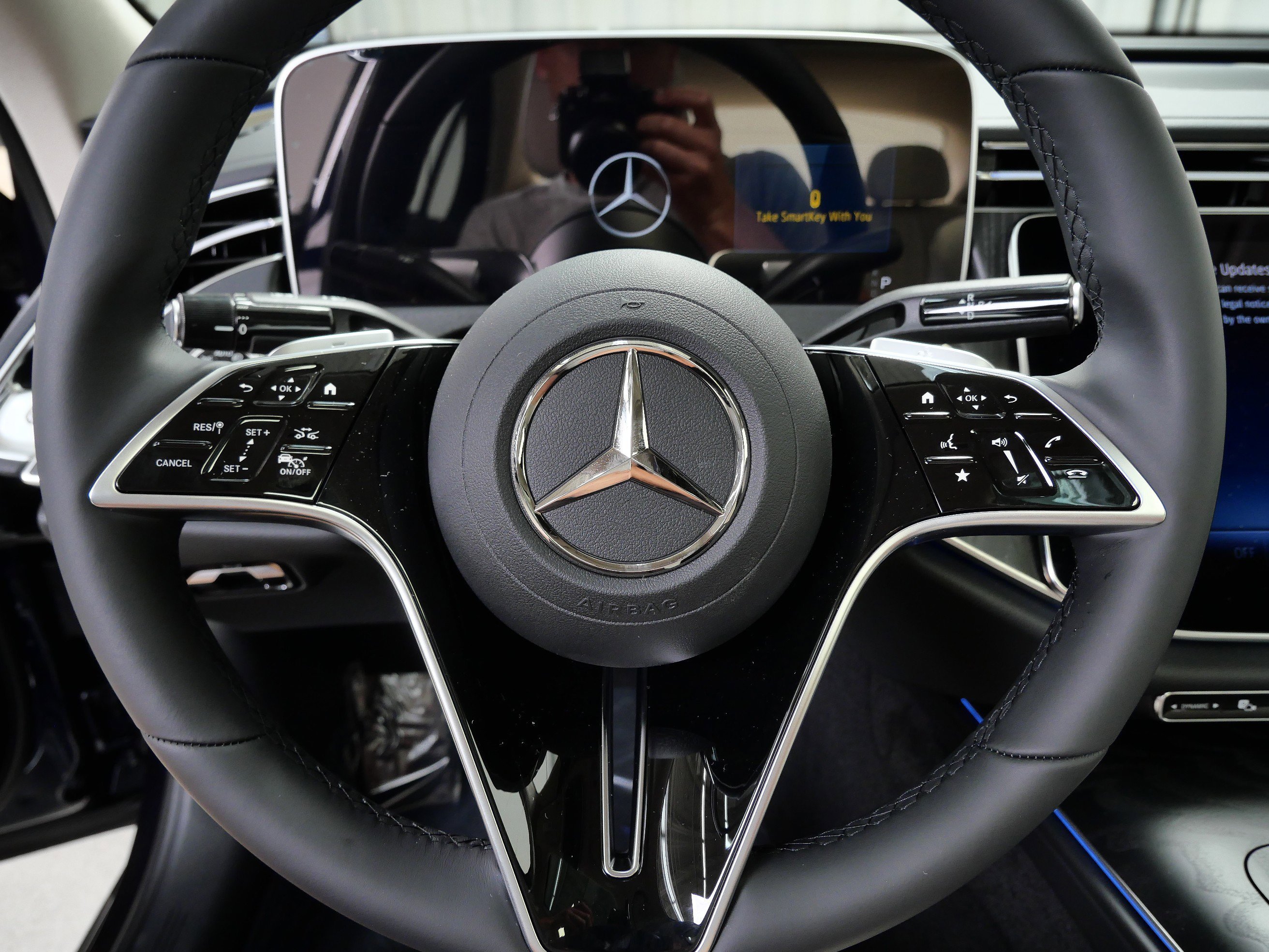 New 2026 Nautical Blue Metallic Mercedes-Benz E 350 image 12