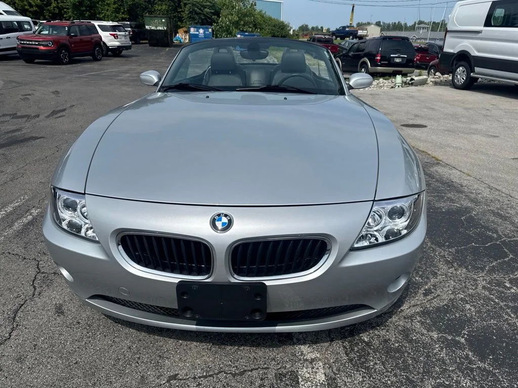 Used 2004 Gray BMW 2.5i image 9