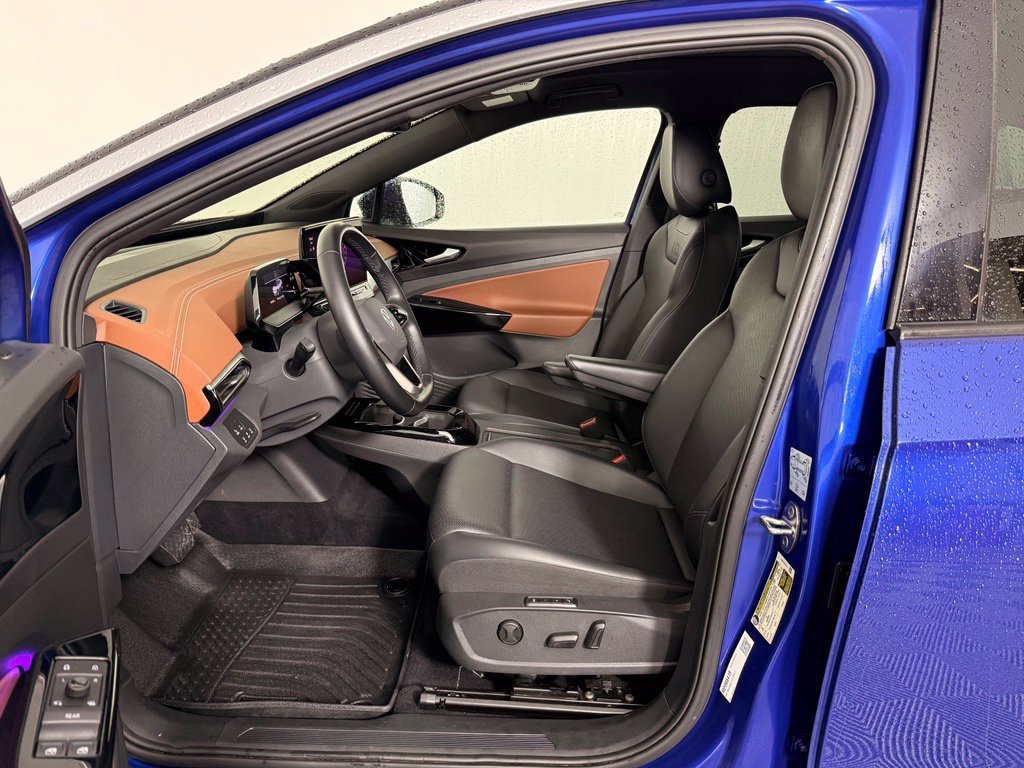 Used 2021 Blue Volkswagen Pro S image 2