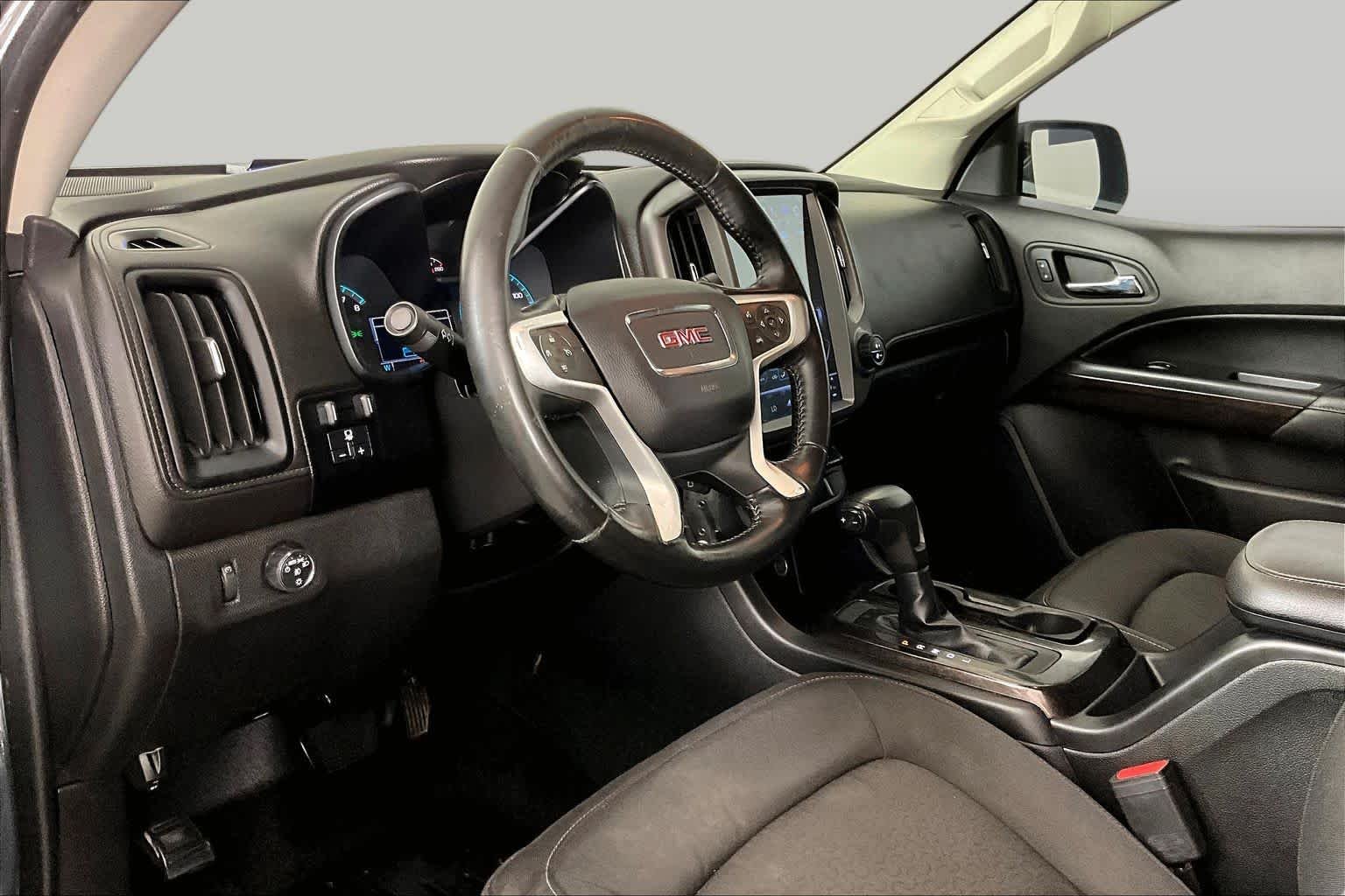 Used 2017 Cyber Gray Metallic GMC 2WD SLE image 16