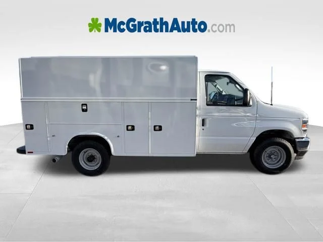 2026 Ford E-Series Cutaway Base - Photo 7