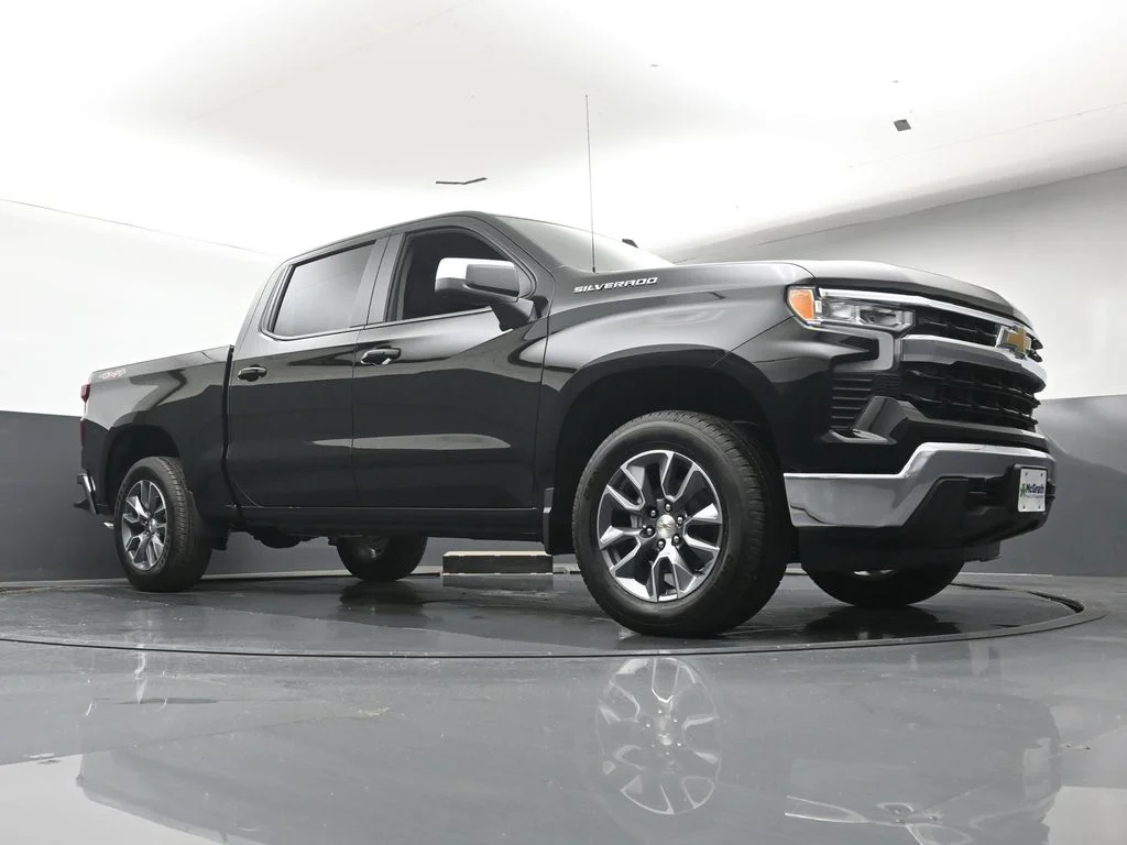 New 2026 Black Chevrolet LT image 26