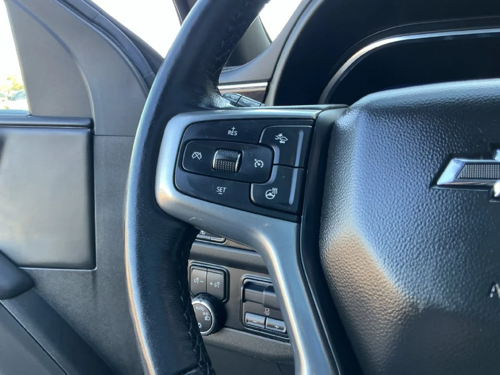 Used 2022 BLACK Chevrolet Z71 image 26