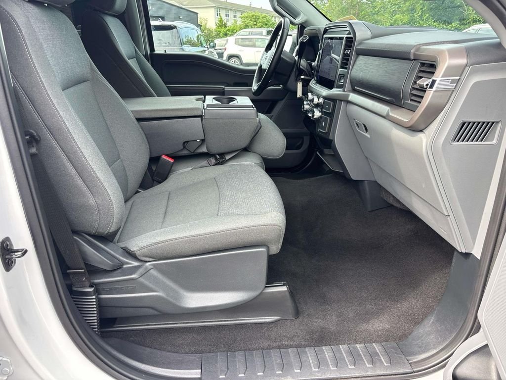 Used 2025 White Ford XLT image 16