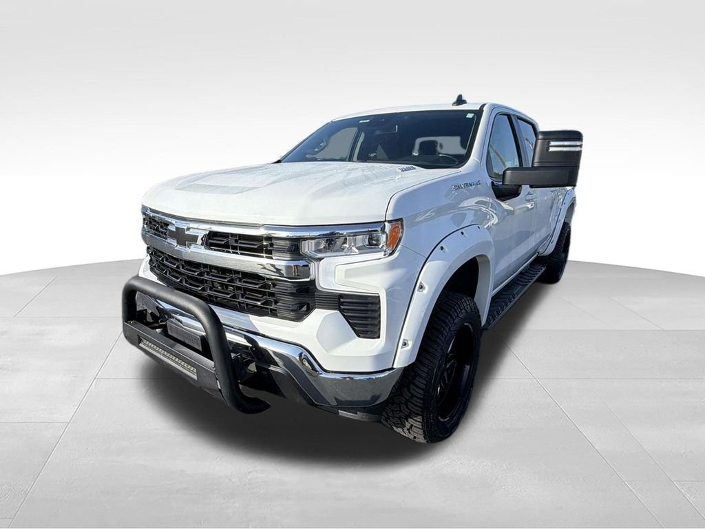 Used 2023 White Chevrolet LT image 11