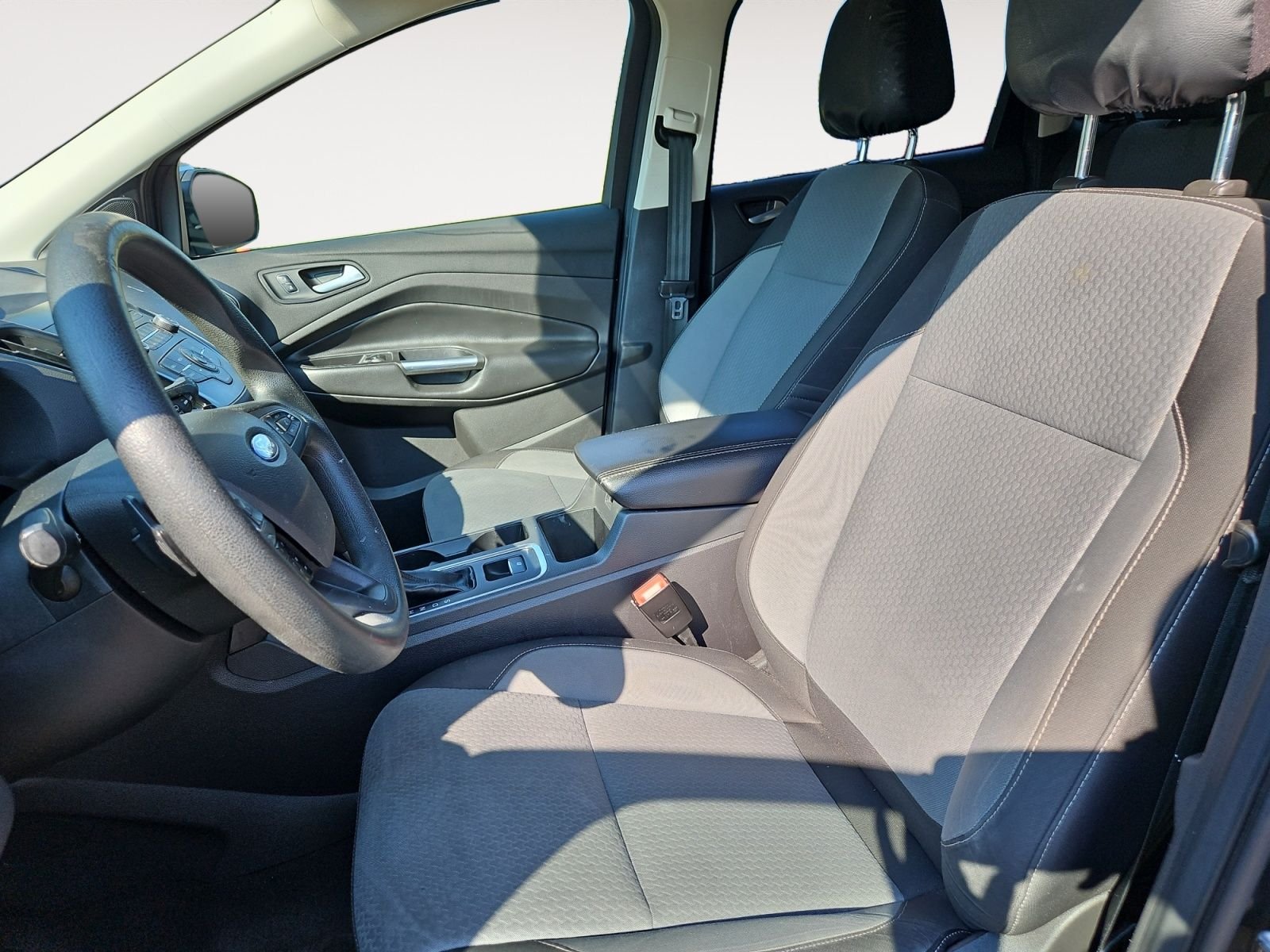 Used 2017 Gray Ford SE image 9