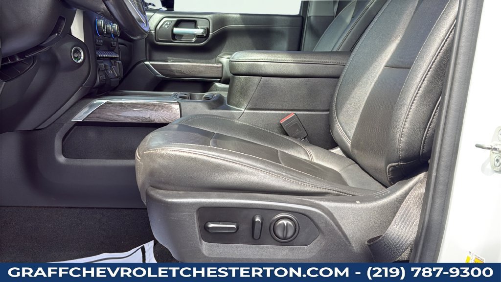Used 2021 IRIDESCENT PEARL TRICOAT Chevrolet LTZ image 25