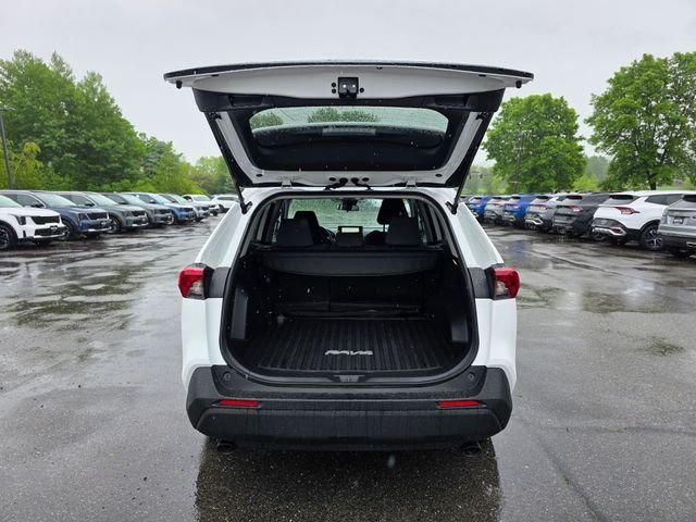 Used 2025 White Toyota XLE image 10