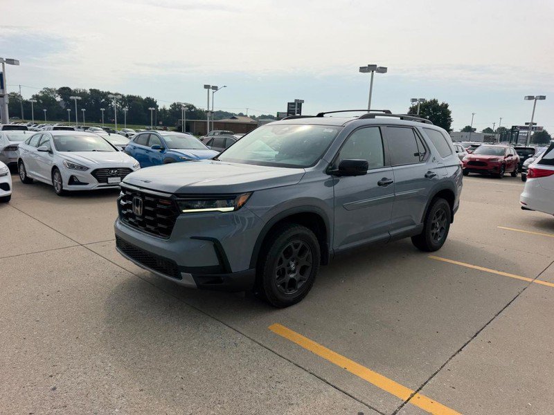 Certified Used 2025 Sonic Gray Pearl Honda AWD TrailSport image 34