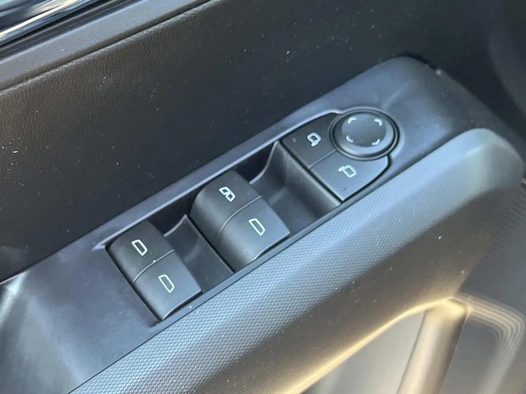 2026 Chevrolet Colorado LT - Photo 11