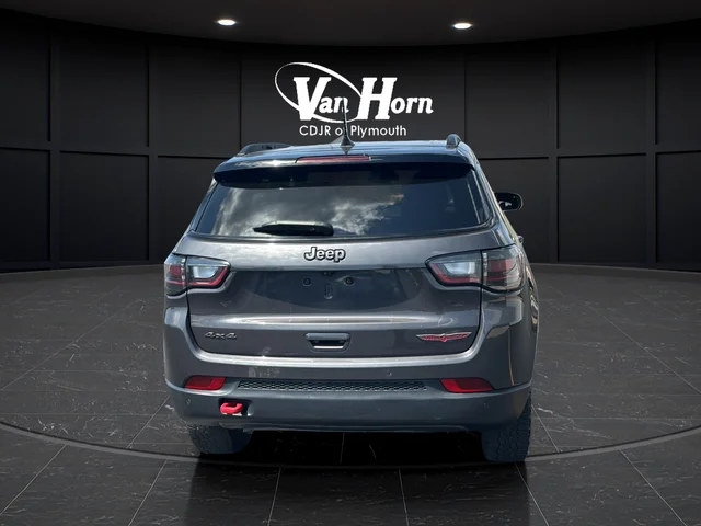 Used 2024 Gray Metallic Jeep Trailhawk image 6