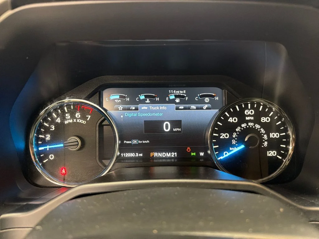 Used 2015 Silver Ford Lariat image 21