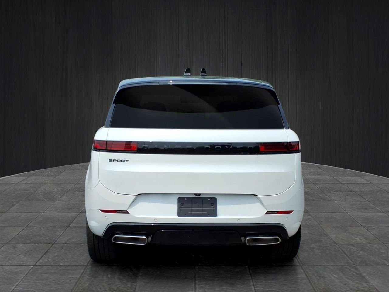 New 2026 Ostuni Pearl White LAND ROVER Dynamic SE image 3