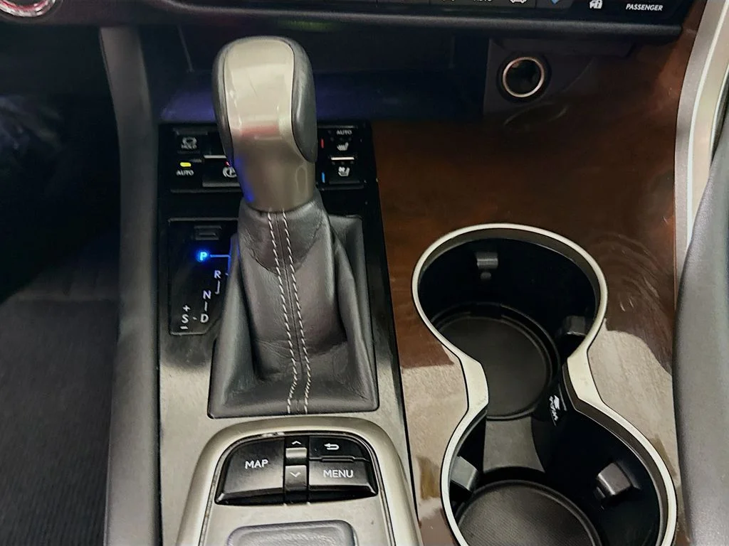 Used 2016 Silver Lining Metallic Lexus Base image 18