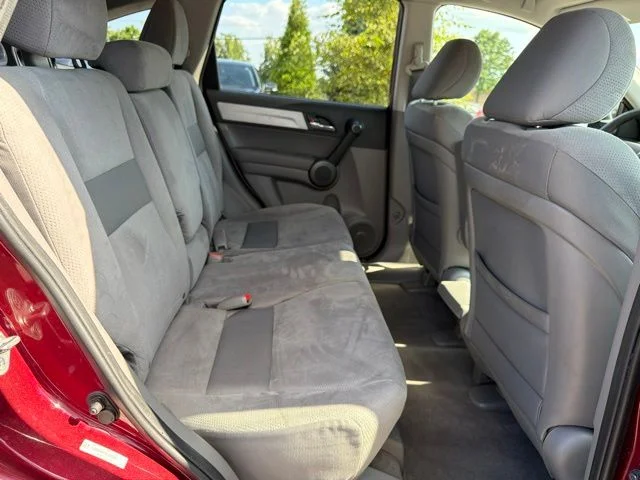 Used 2011 Red Honda SE image 23
