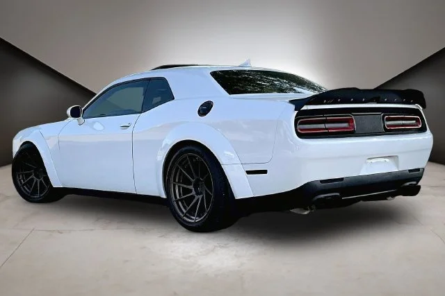 Used 2019 White Dodge R/T Scat Pack Widebody image 4