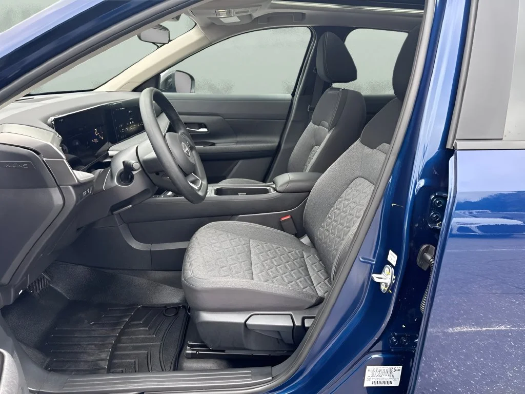 Used 2026 Blue Nissan SV image 9