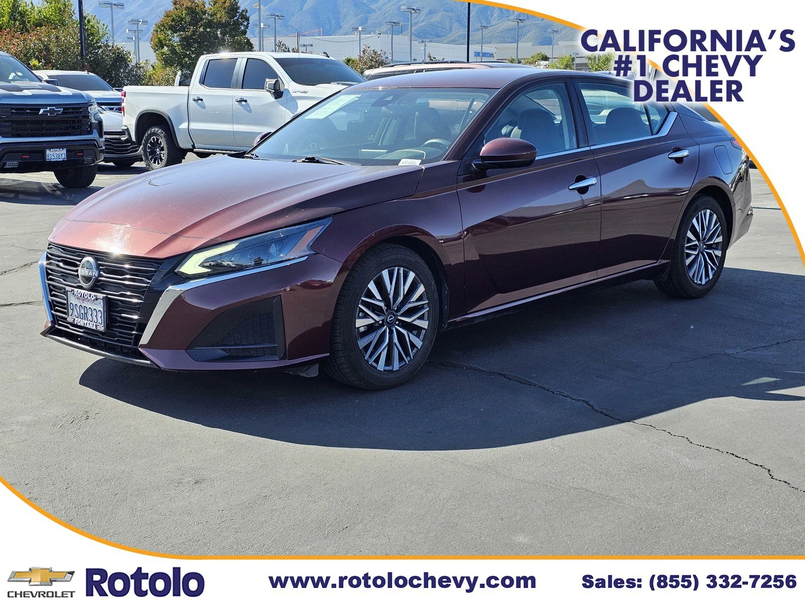 Used 2023 Garnet Pearl Metallic Nissan 2.5 SV image 3
