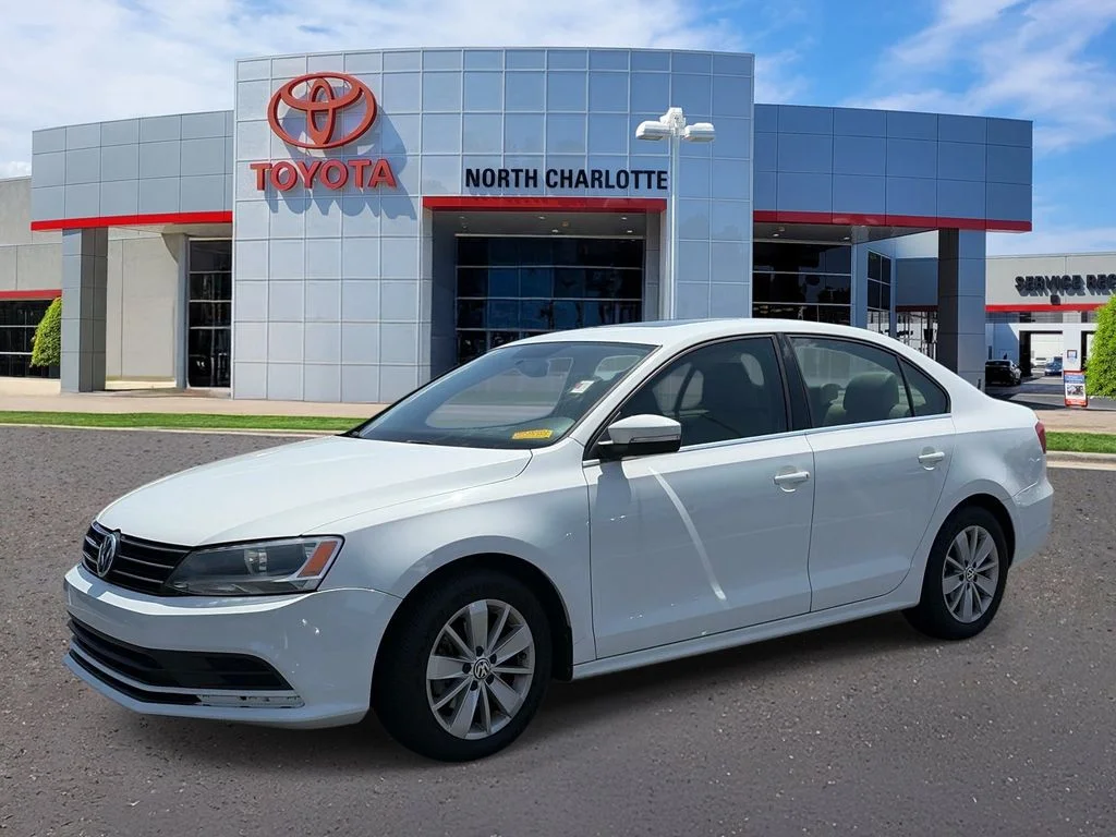 Used 2015 White Volkswagen 1.8T SE image 3