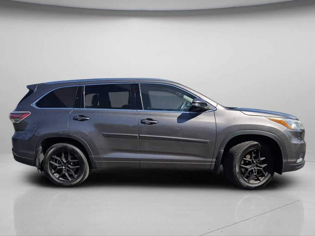 Used 2016 Predawn Gray Mica Toyota Limited Platinum V6 image 26