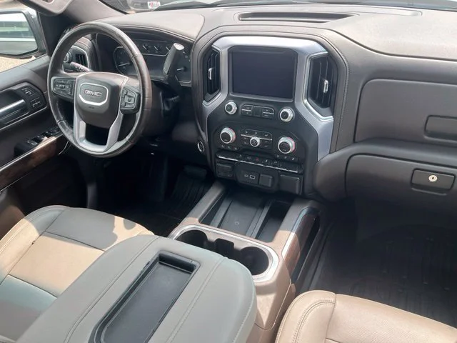 Used 2019  GMC SLT image 17