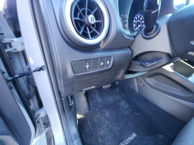 Certified Used 2022 Silver Hyundai SEL image 27