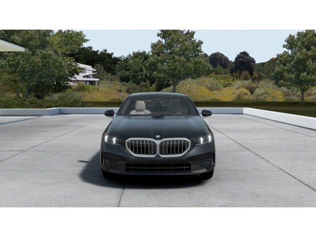 New 2027 Dark Graphite Metallic BMW 530i image 3