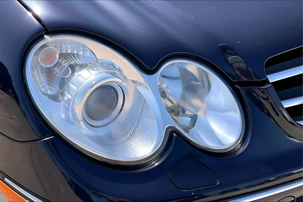 Used 2009 Blue Mercedes-Benz CLK 550 image 30