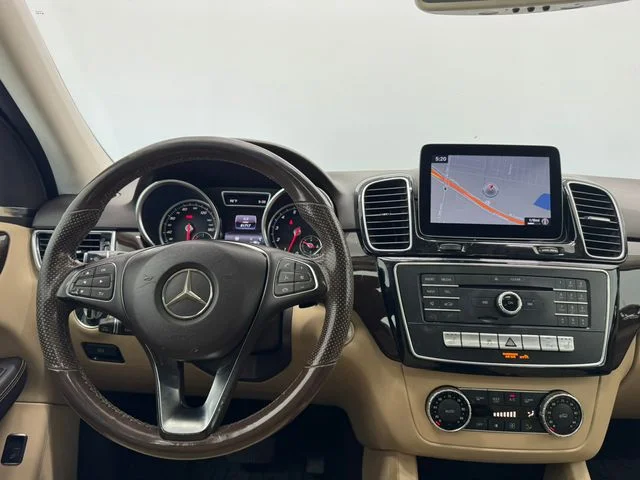 Used 2018 Black Mercedes-Benz GLE 350 image 3