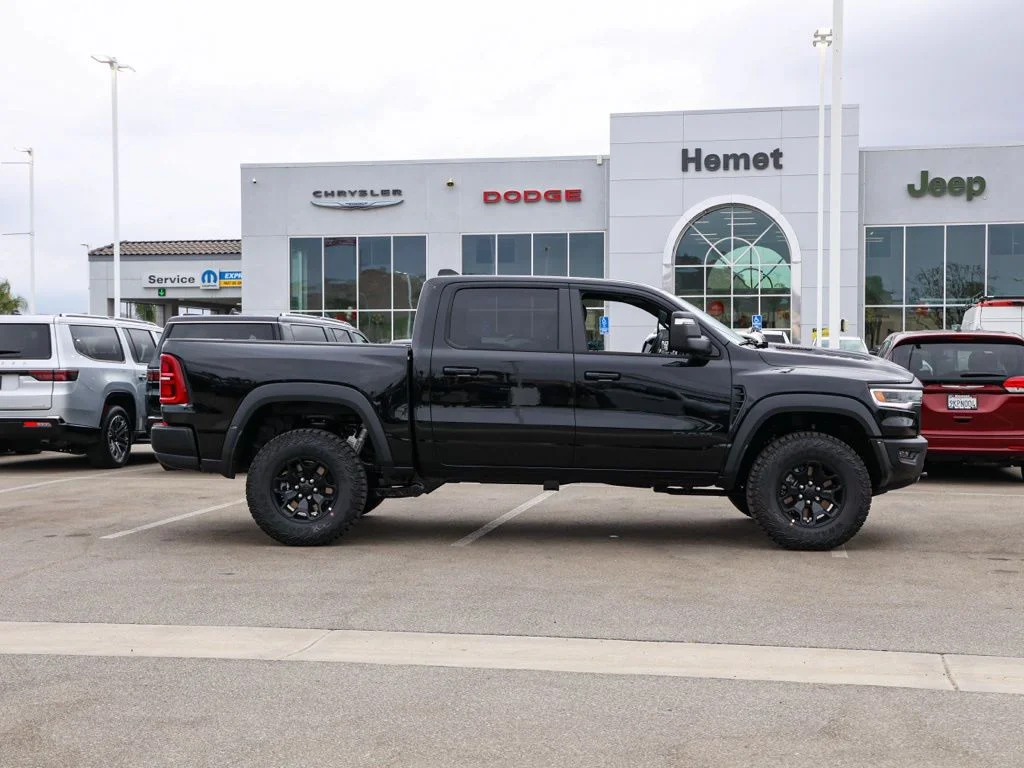 New 2026 Diamond Black Crystal Pearl-Coat Exterior Paint RAM RHO image 2