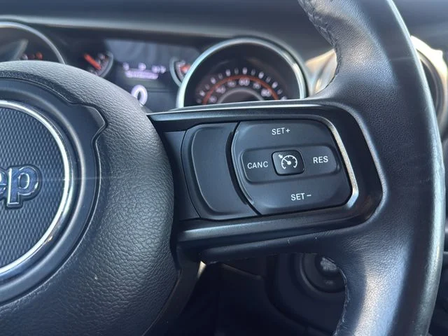 Used 2019 Silver Jeep Unlimited Sport S image 16
